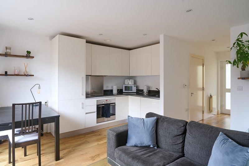 Flat Duke of Wellington Avenue in Greater London