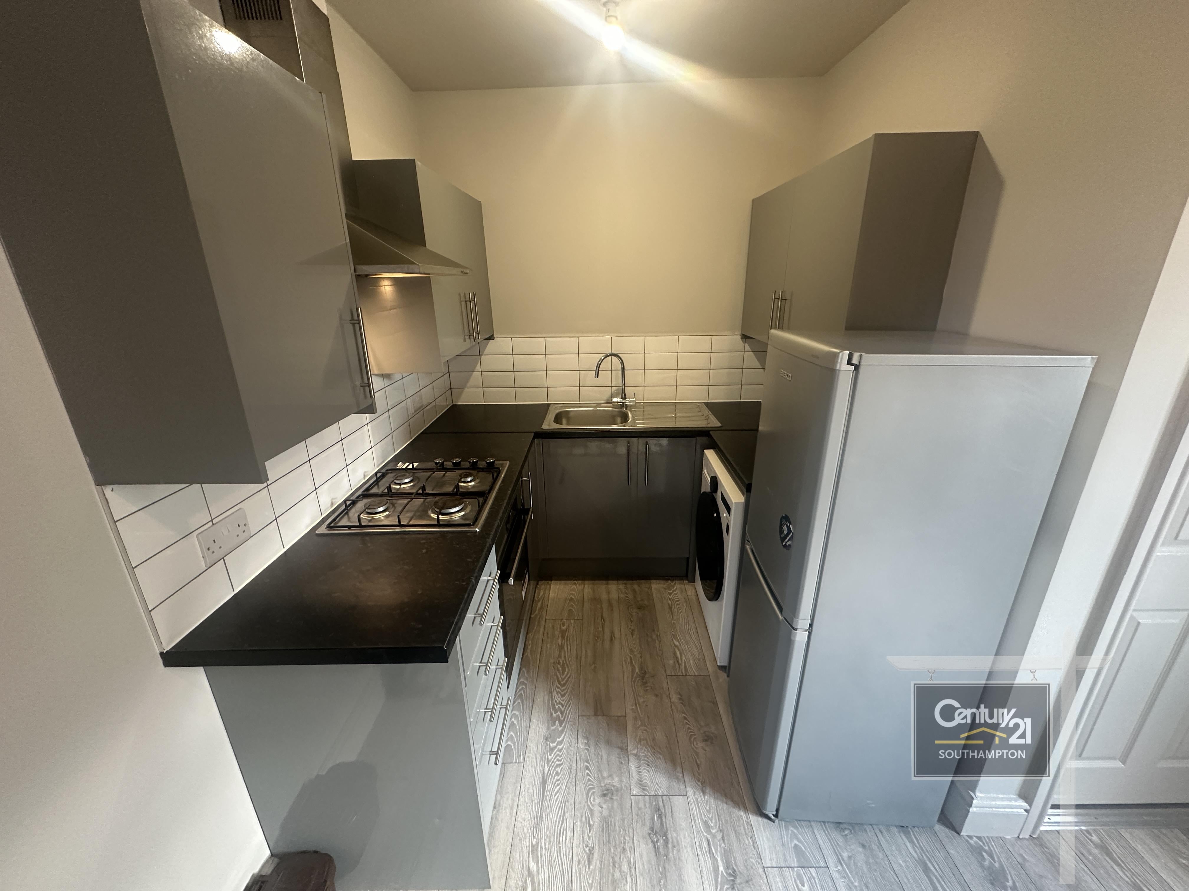 Flat Denzil Avenue in Southampton