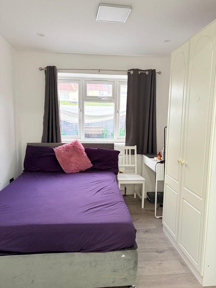 Room Cadogan Close in Greater London