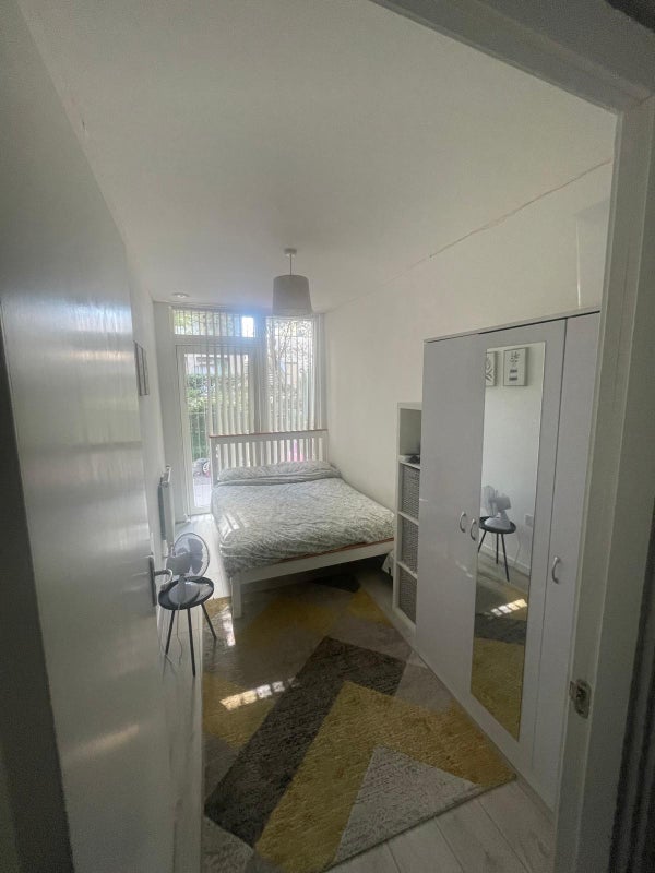 Room St. Pancras Way in Greater London