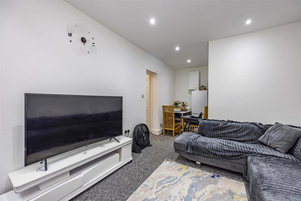 Flat Trowell Road in Nottingham