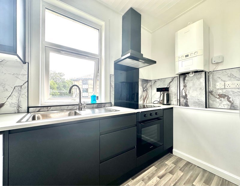 Flat Stenhouse Crescent in City of Edinburgh