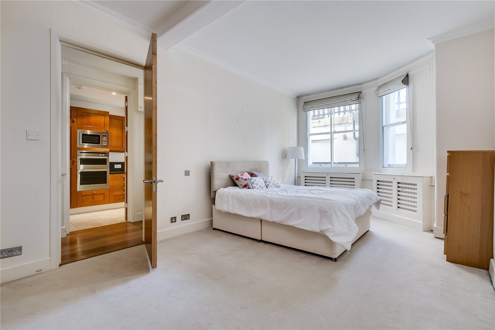 Flat Ennismore Gardens Mews in City of Westminster