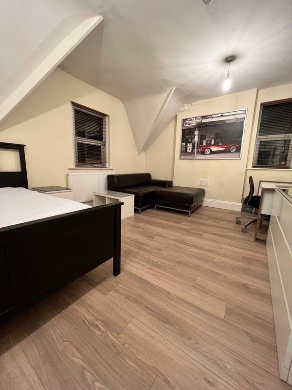 Room Sneinton Dale in Nottingham