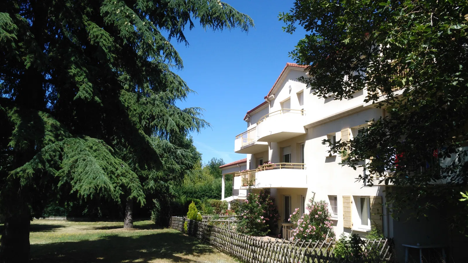 Room Via Fluvia in Davézieux