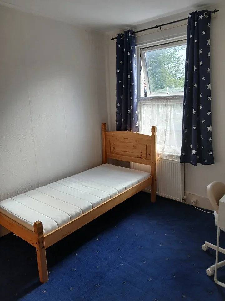 Room Church Street in Greater London
