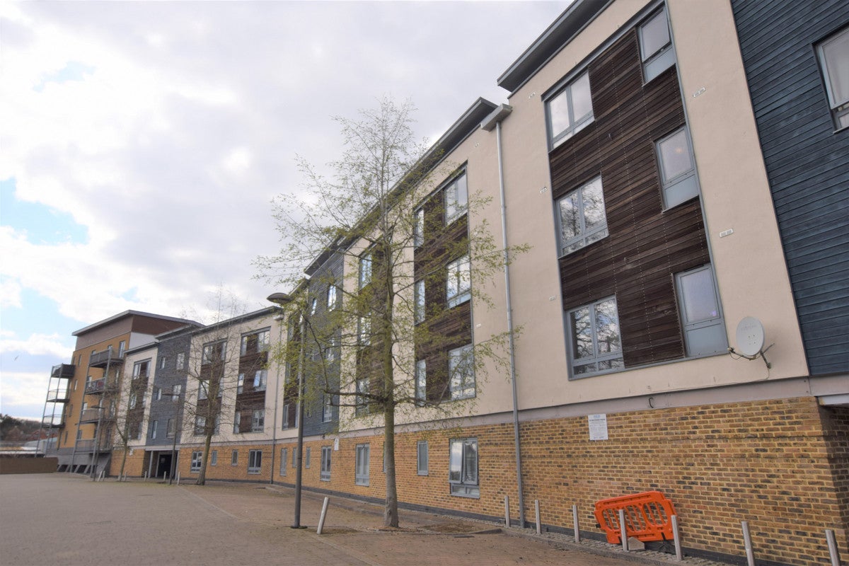 Flat Quayside Drive in Colchester