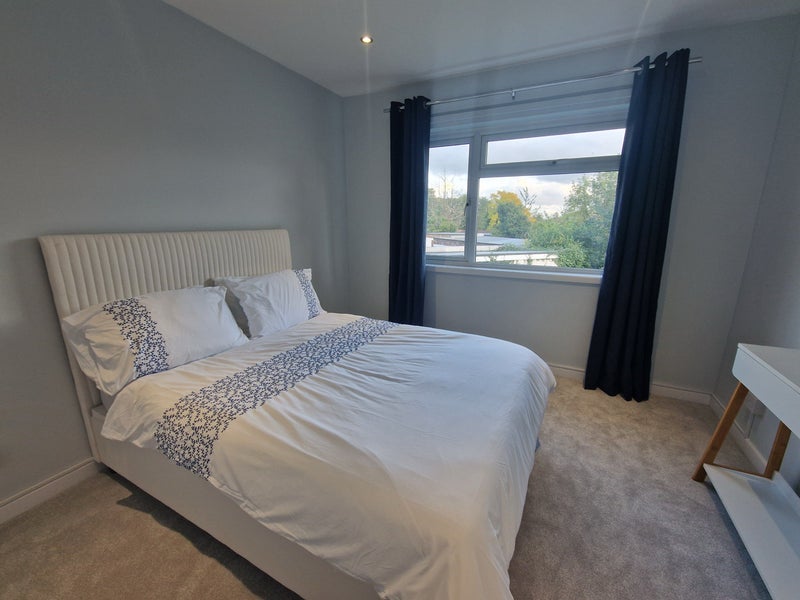 Flat Chessington Court in Greater London