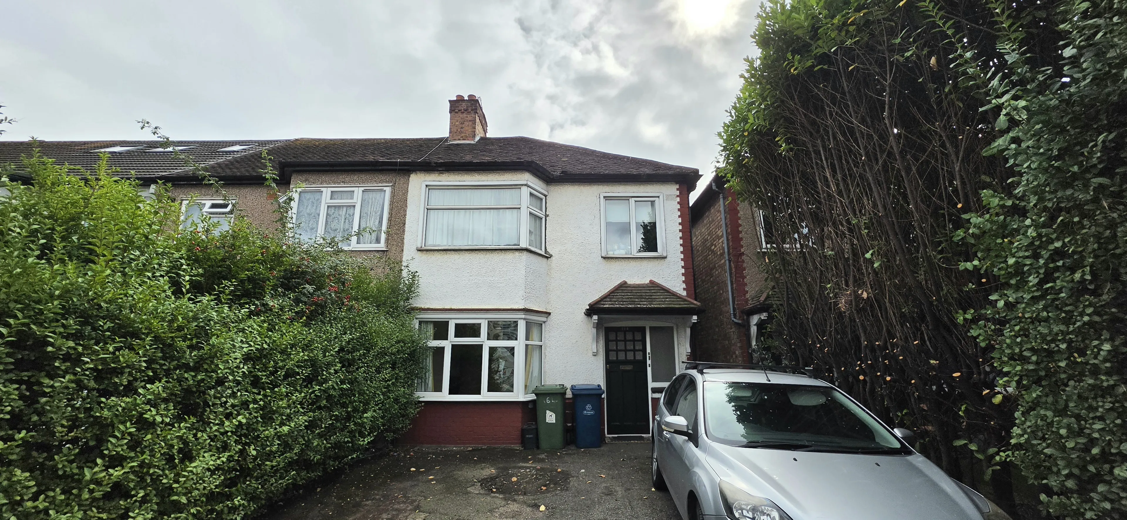 Flat Headstone Drive in Greater London