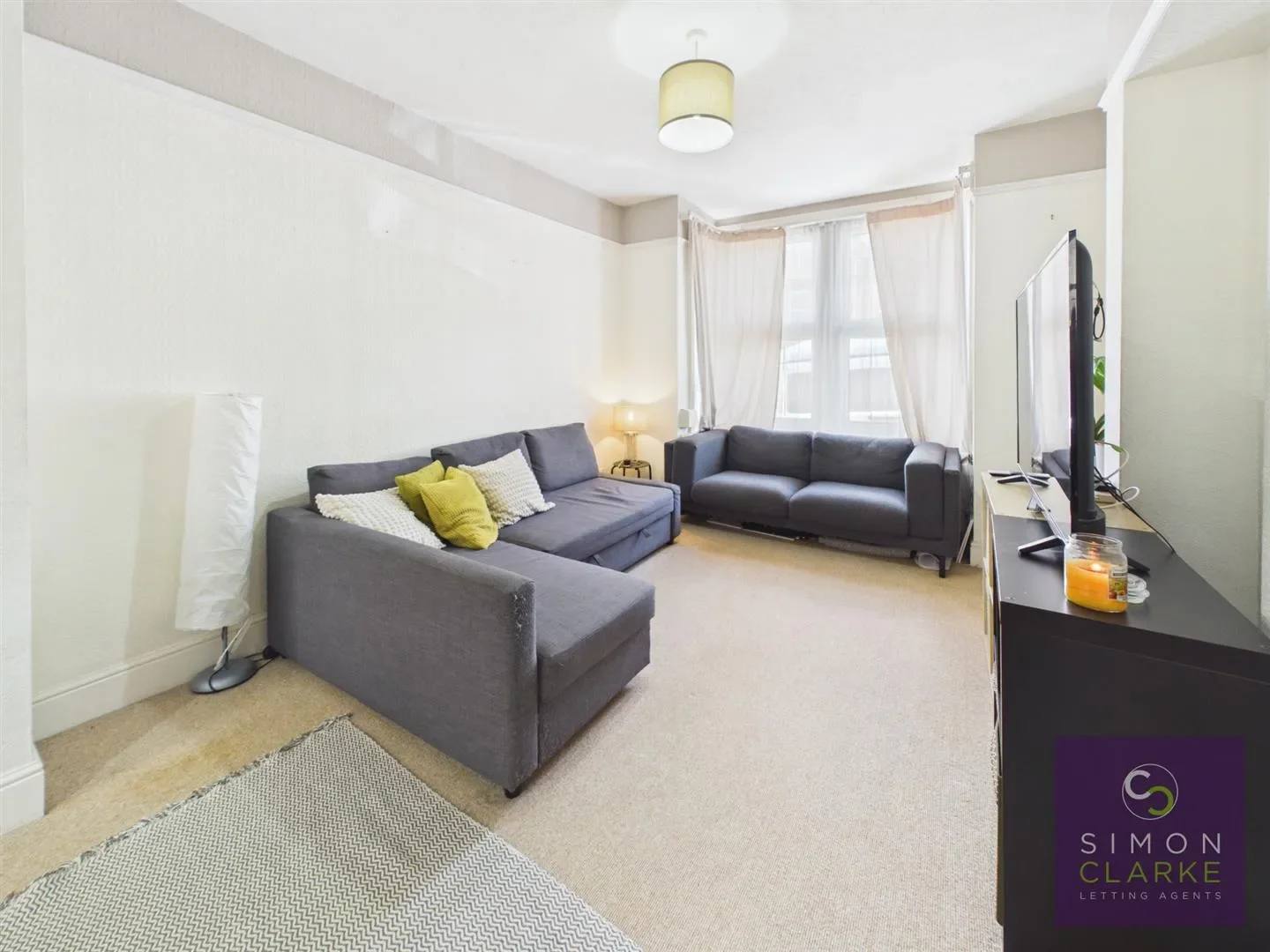 House Park View Crescent in Greater London