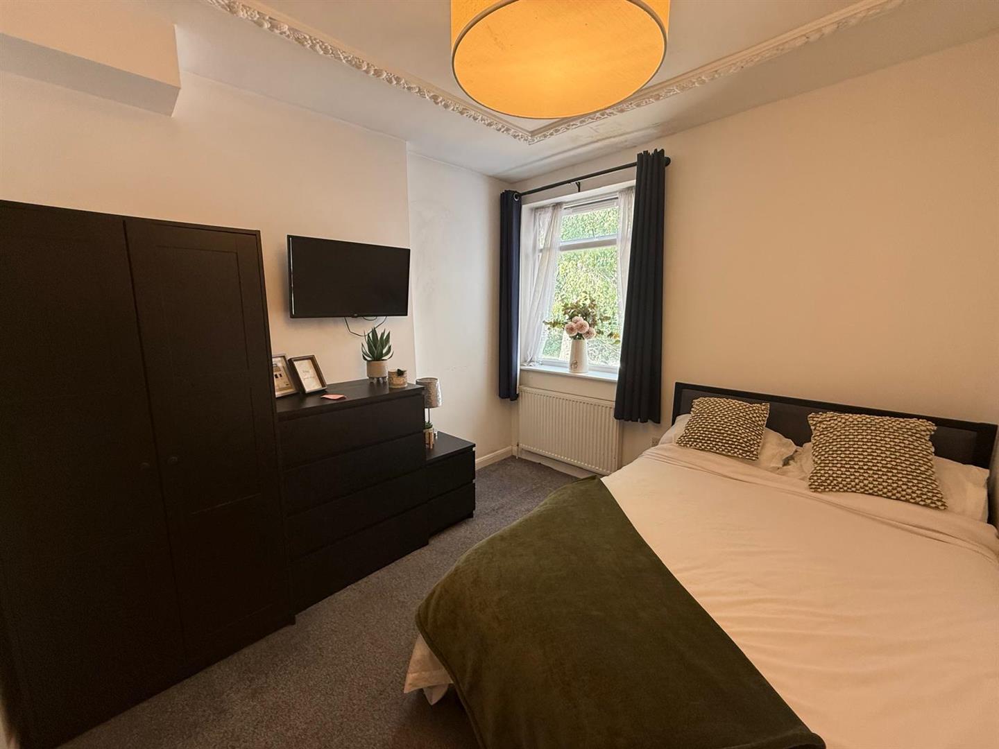 Room Shirburn Avenue in Mansfield Woodhouse