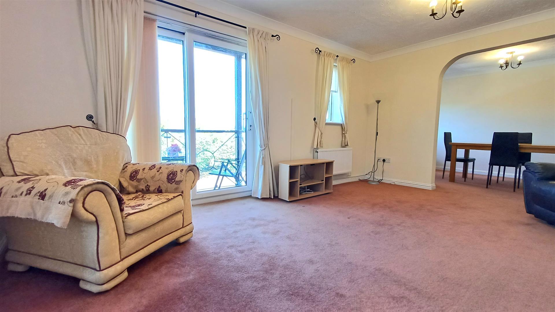Flat Lakeside Boulevard in Doncaster