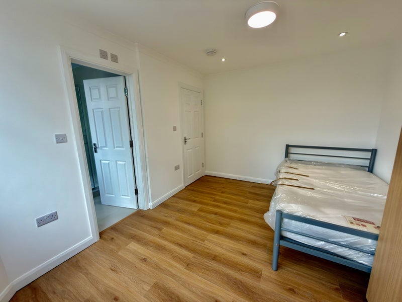 Flat St Augustine's Avenue in Greater London