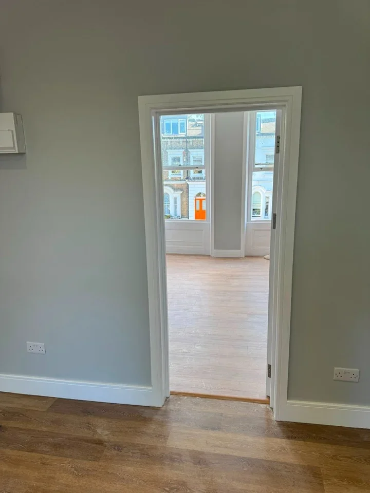 Flat Oseney Crescent in Greater London