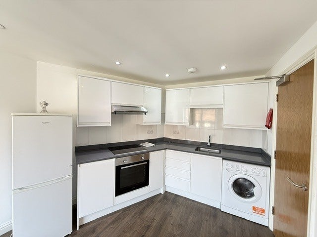 Flat Market Place in Watford