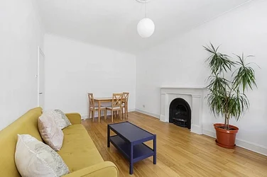 Flat Leinster Square in City of Westminster