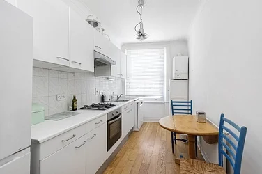 Flat Leinster Square in City of Westminster