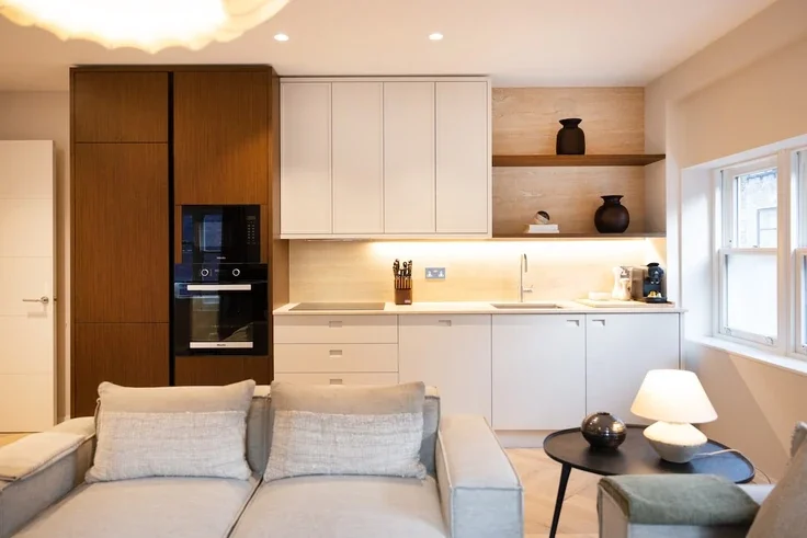 Flat Stukeley Street in Greater London