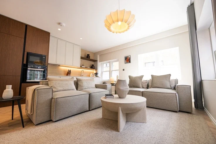Flat Stukeley Street in Greater London