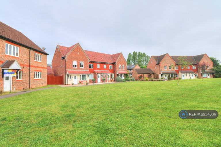 House Ash Close in Arun