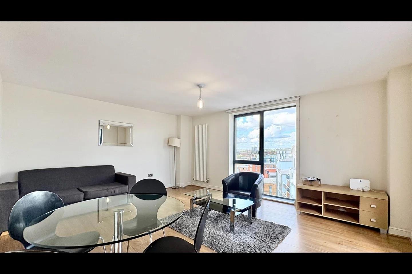 Flat Joslin Avenue in Greater London