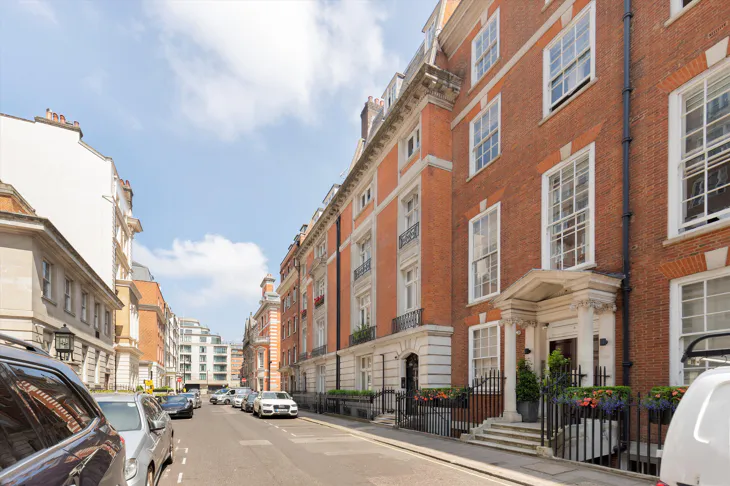 Flat Dunraven Street in City of Westminster