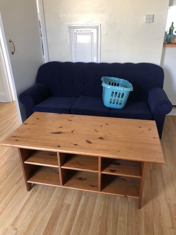 Room Dalyell Road in Greater London