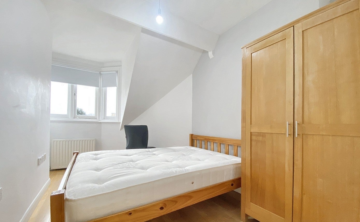Room Derby Road in Nottingham