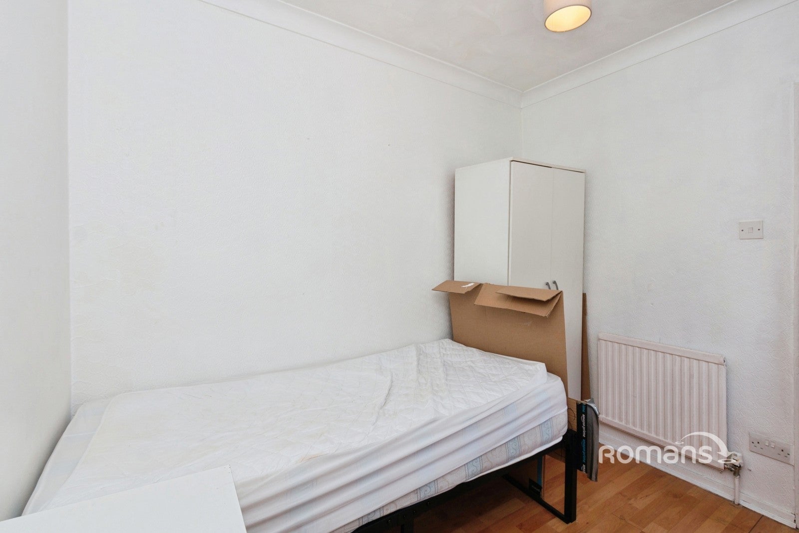 Room Stoke Hills in Waverley