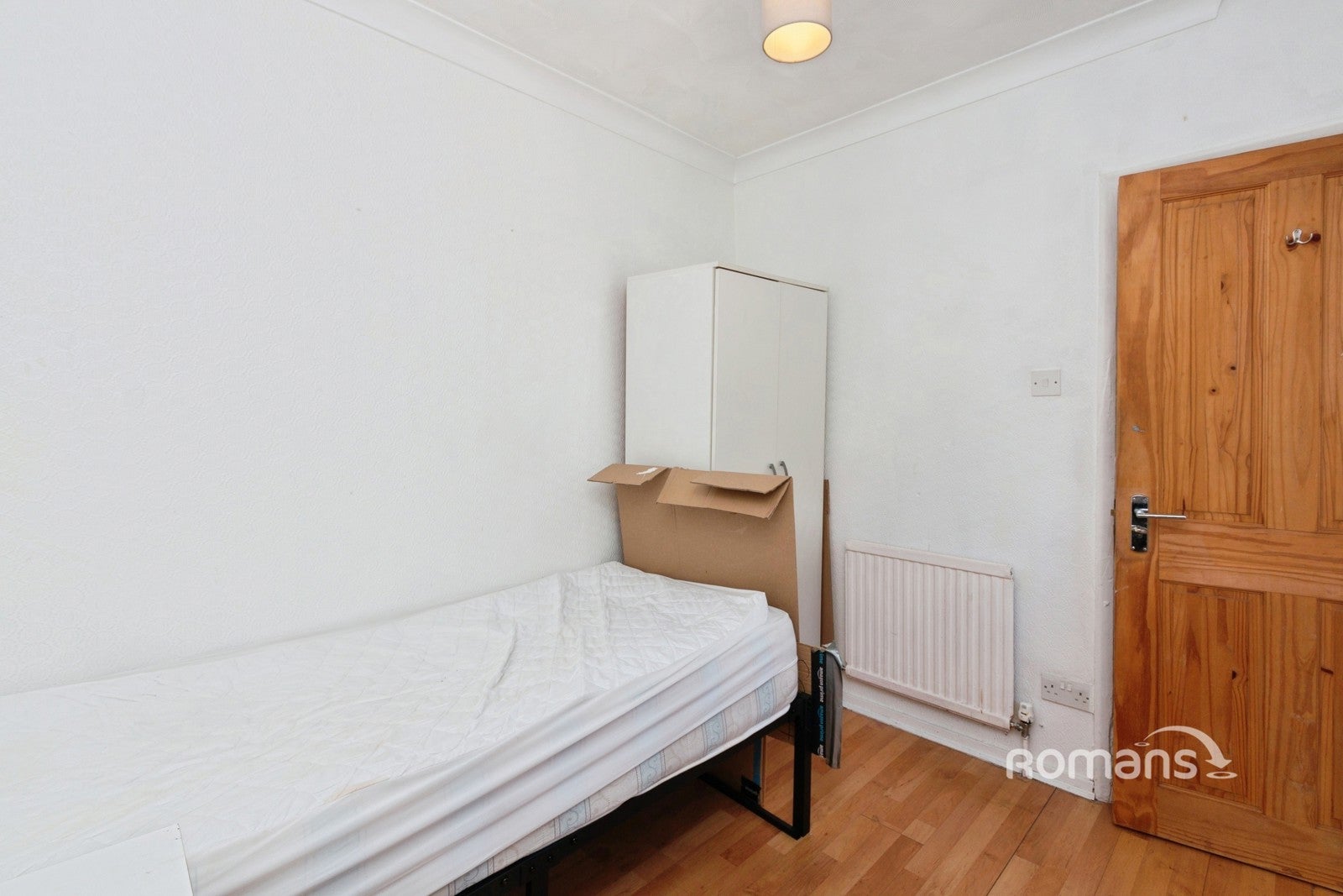 Room Stoke Hills in Waverley