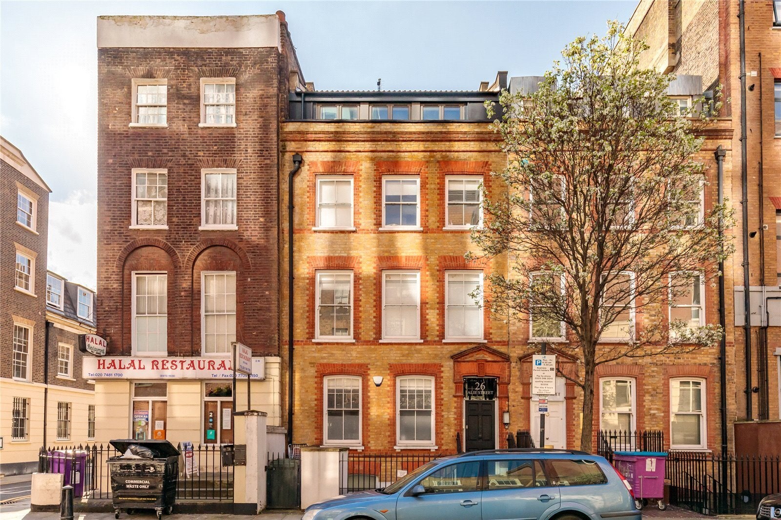 Flat Alie Street in Greater London