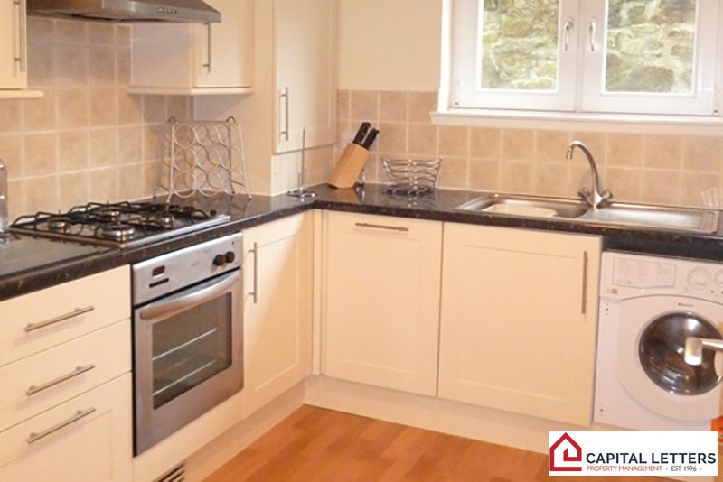 Flat Mayfield Court in Stirling