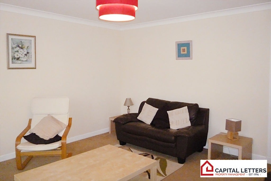 Flat Mayfield Court in Stirling