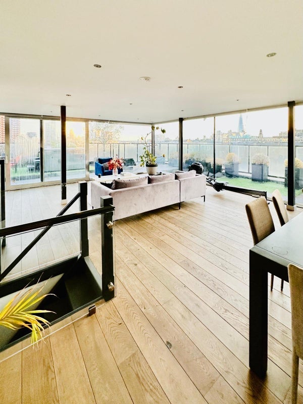 Room Boyd Street in Greater London