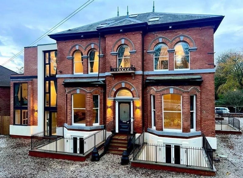 Room Ellesmere Road in Salford