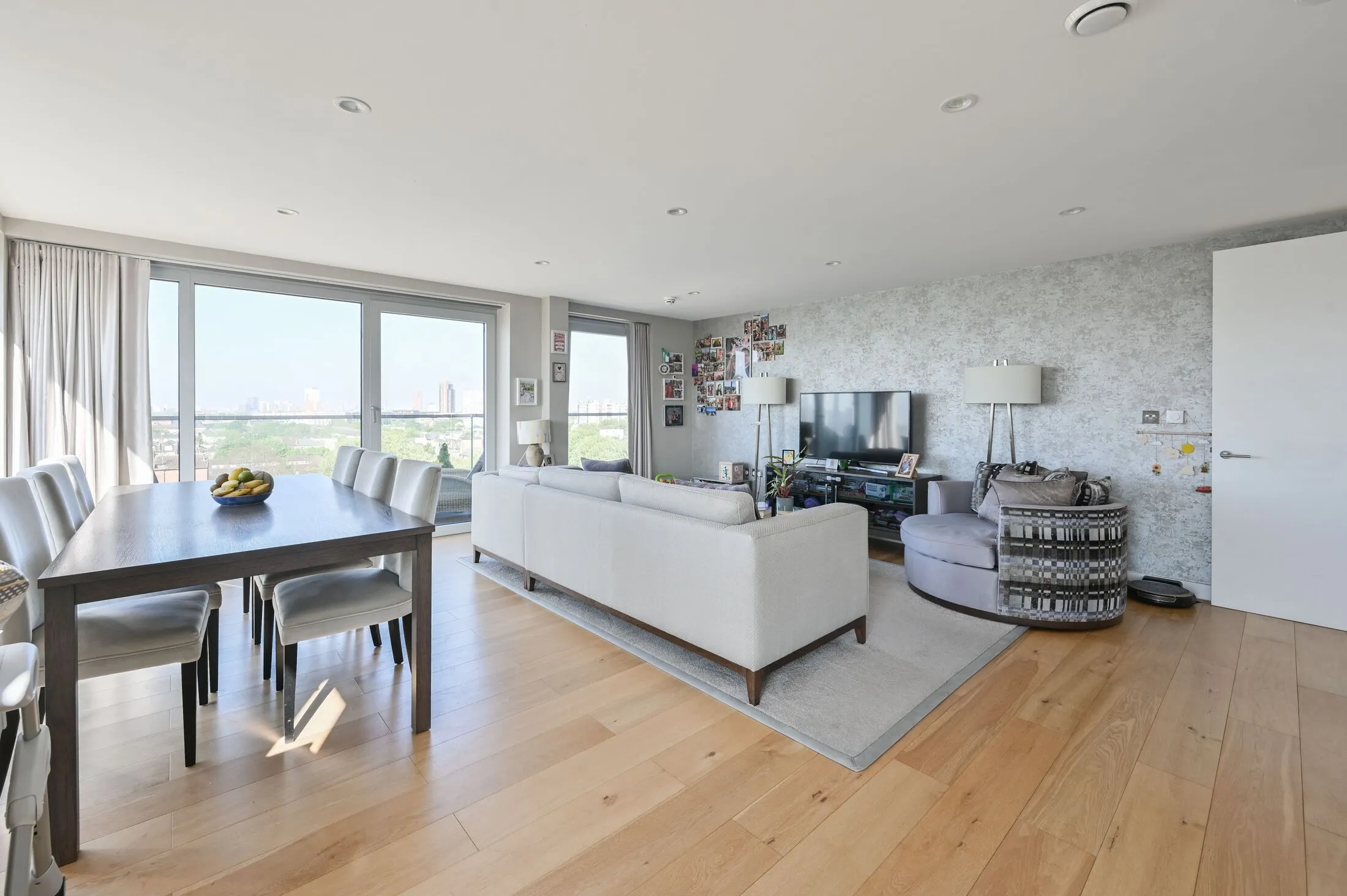 Flat Berthon Street in Greater London