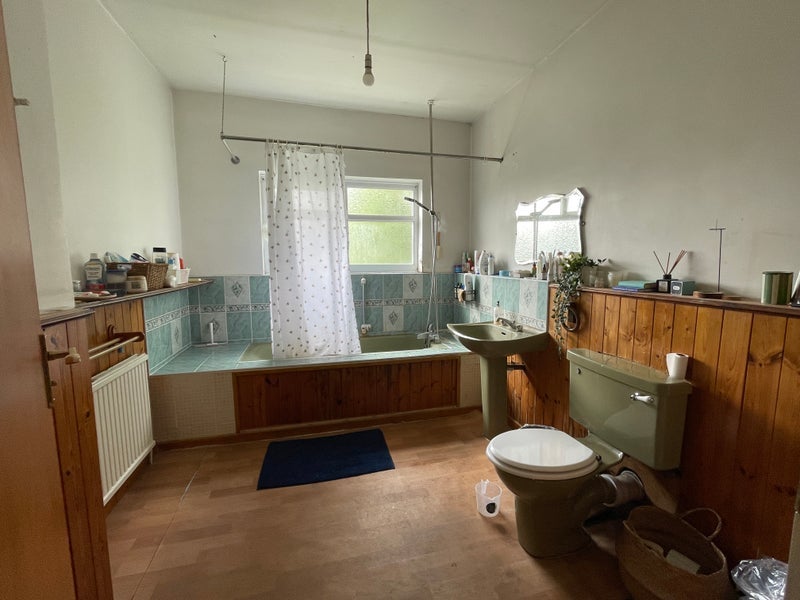 Room Shelbourne Road in Greater London