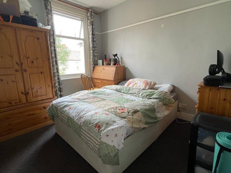 Room Shelbourne Road in Greater London
