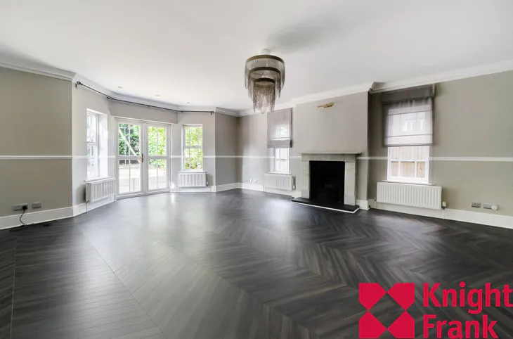 House Bowland Drive in Winkfield