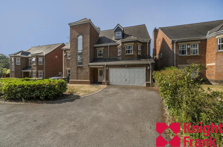 House Bowland Drive in Winkfield