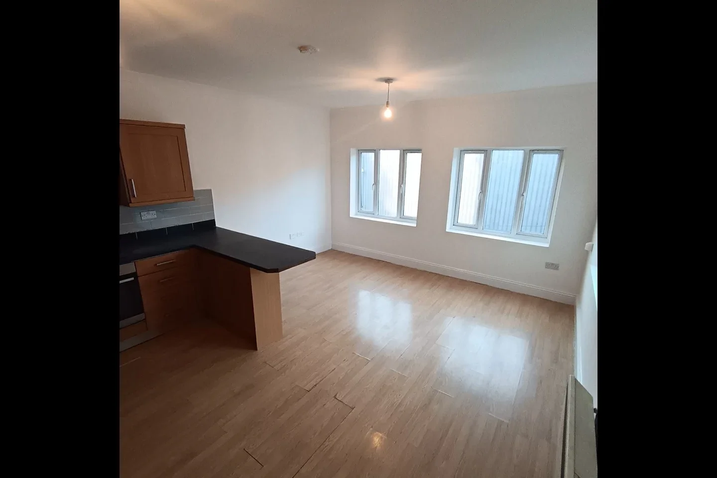 Flat Pitlake in Greater London
