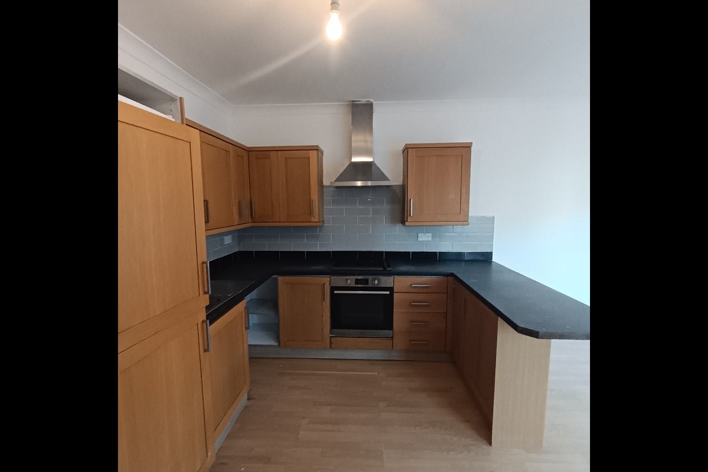 Flat Pitlake in Greater London