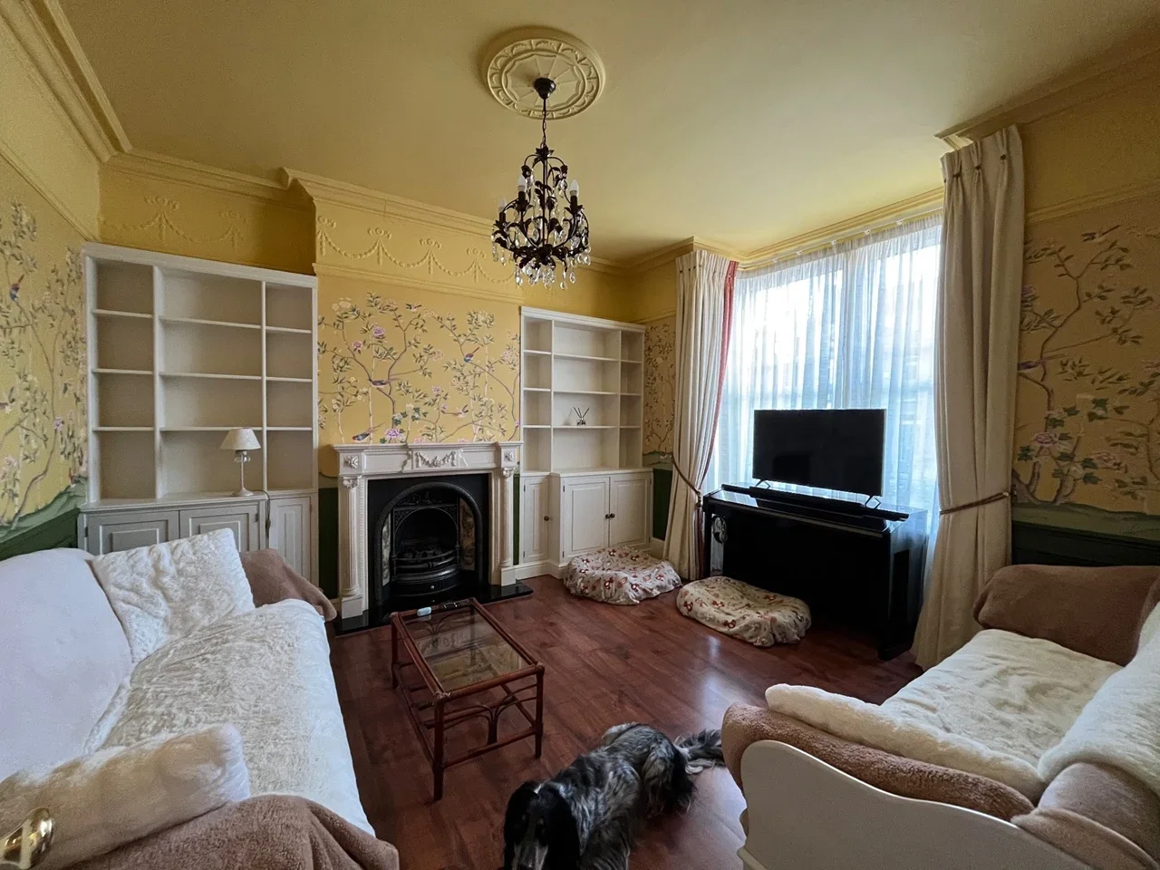 Room Tennyson Road in Luton