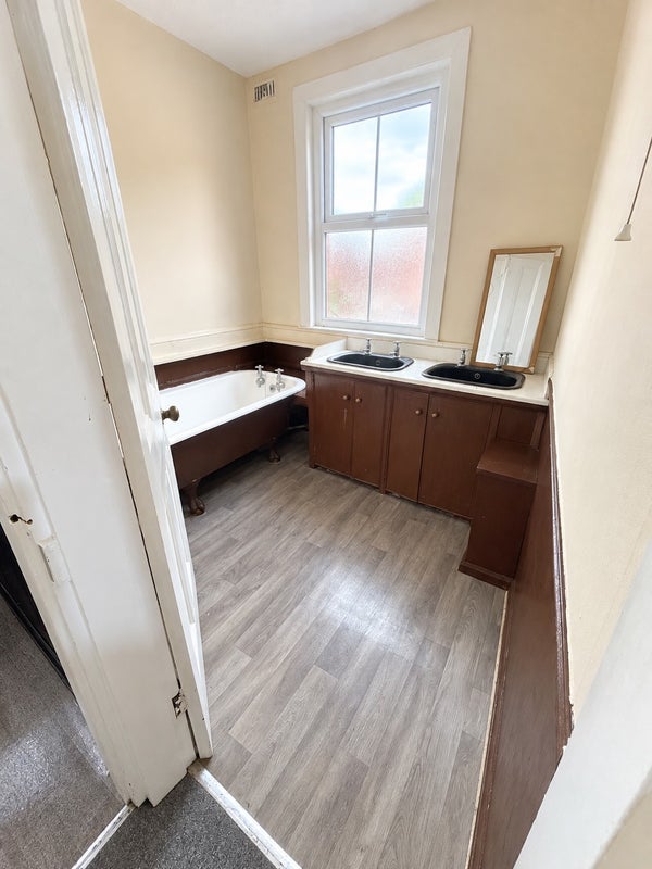 Room Shaftesbury Road in Leicester