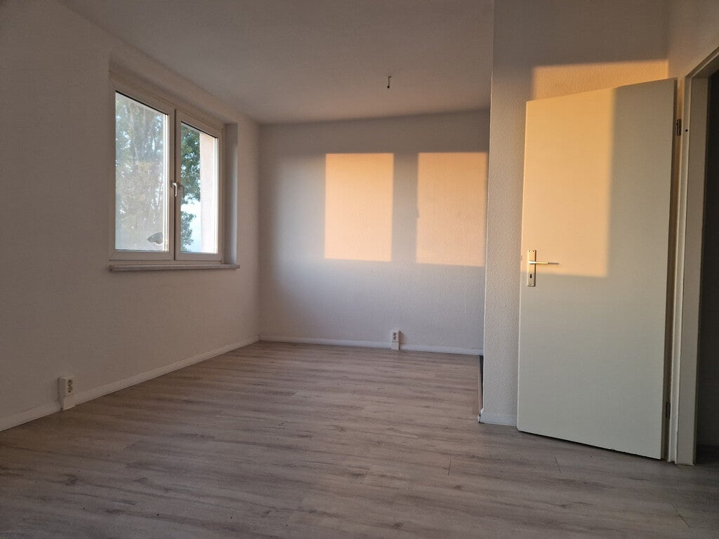 Zimmer Richard-Paulick-Straße in Halle (Saale)