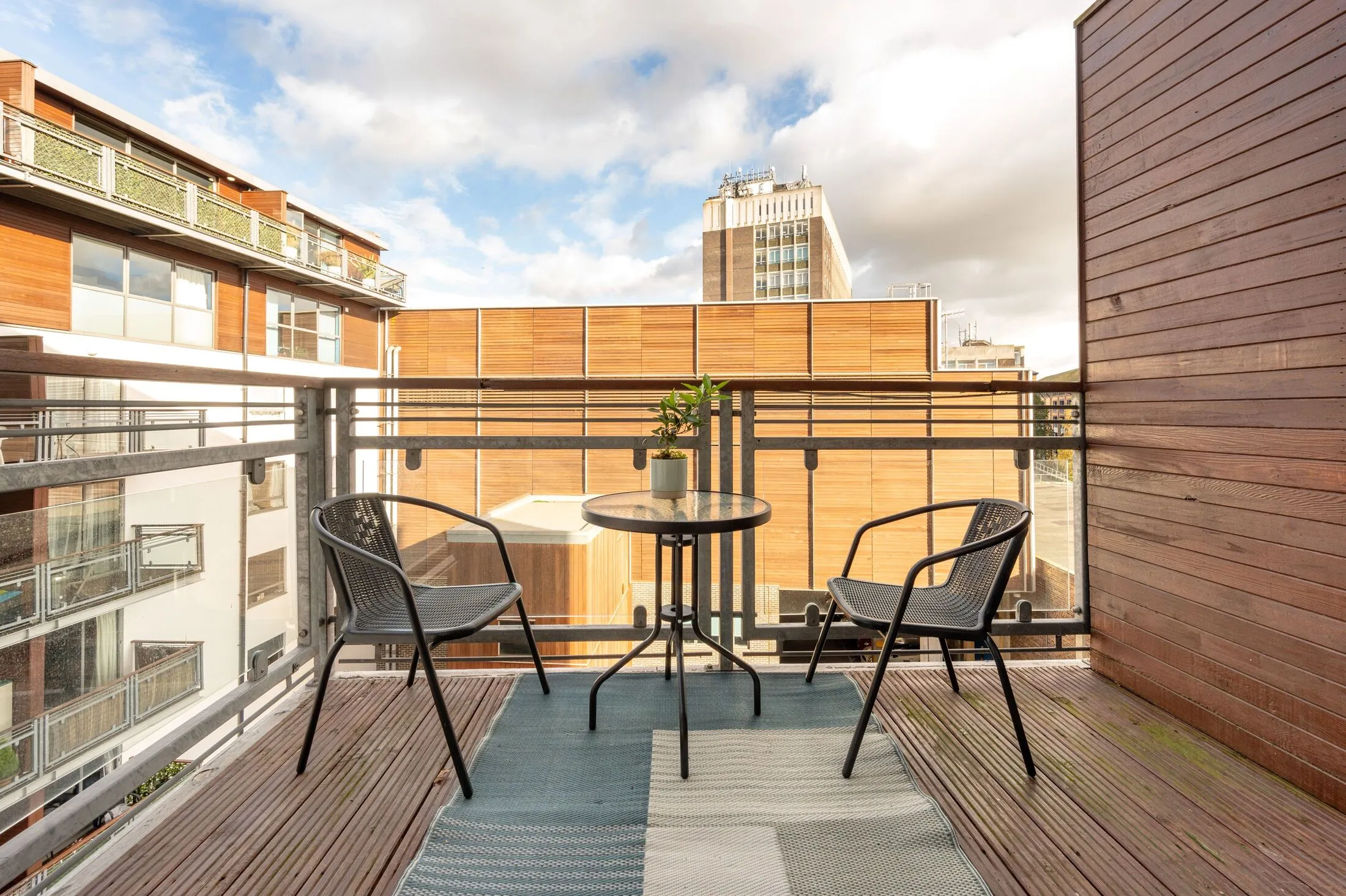 Flat The Bittoms in Greater London
