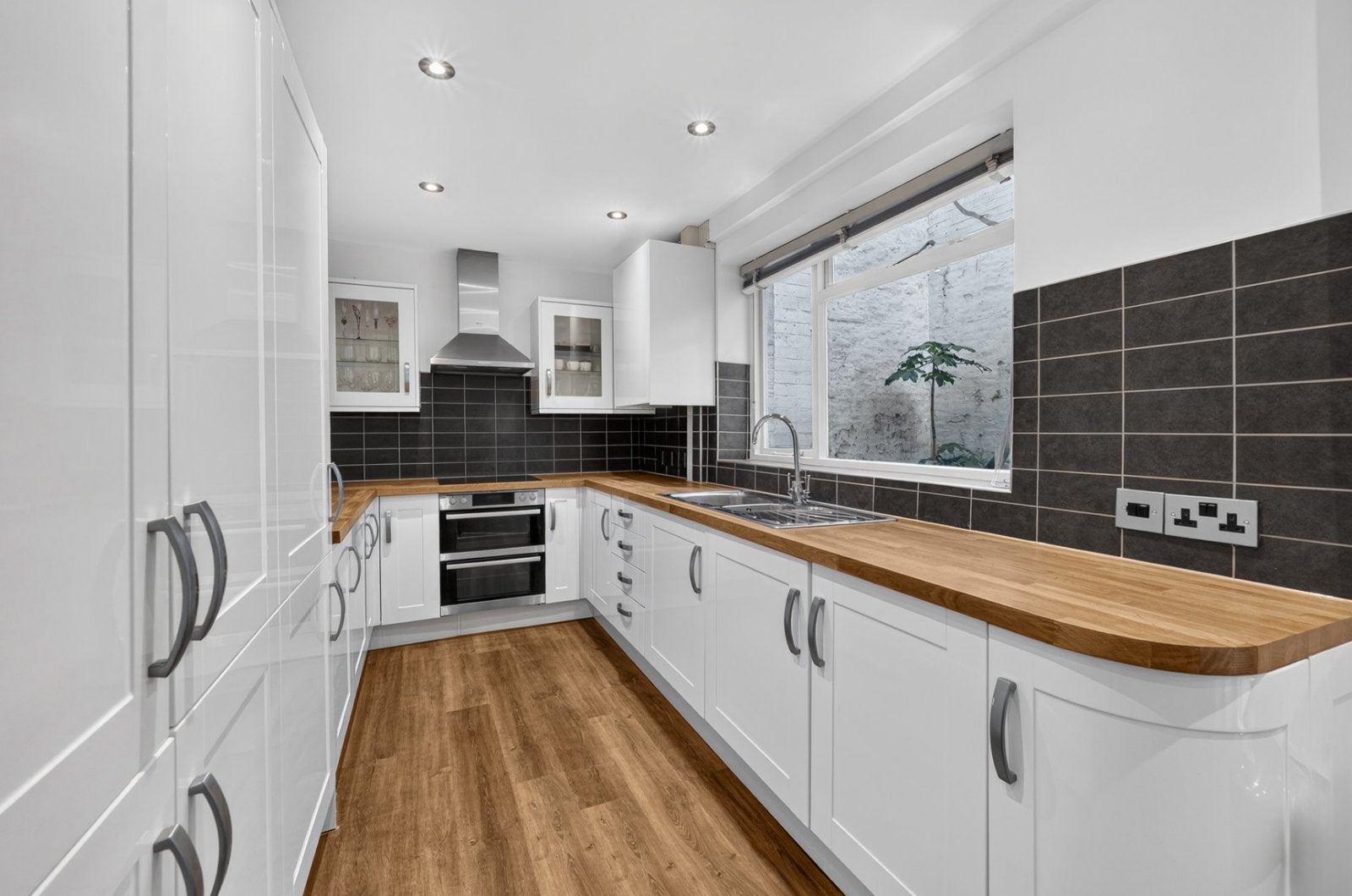 Flat Fitzroy Square in Greater London