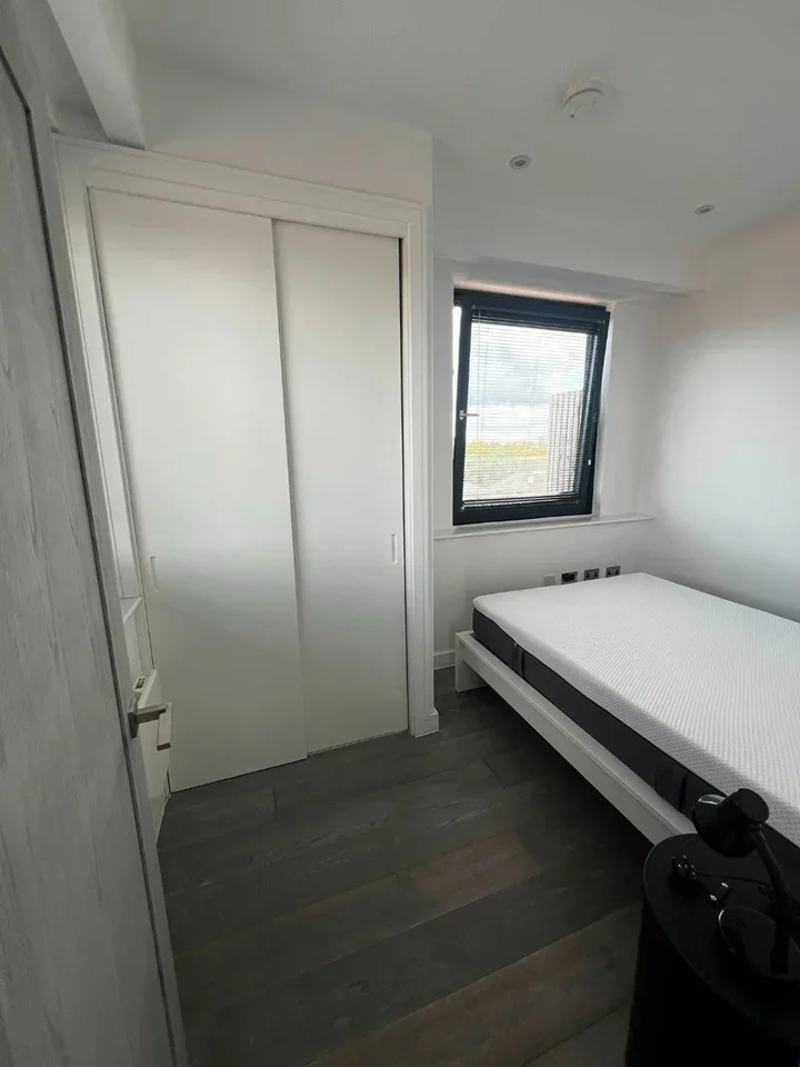 Flat Bath Road in Slough