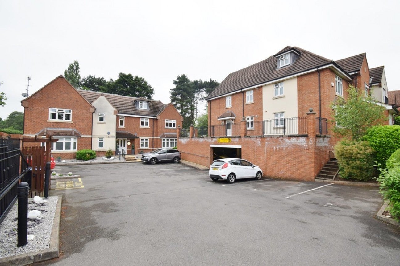 Flat Tamworth Road in Birmingham