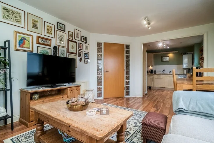 Flat Pilrig Street in City of Edinburgh